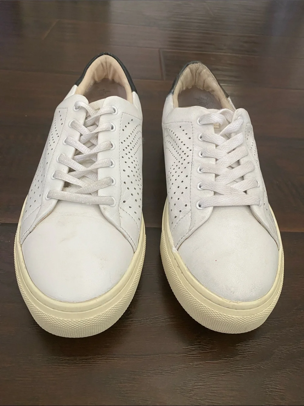 Kate spade lace up sneakers women’s size 9.5M wide - read below